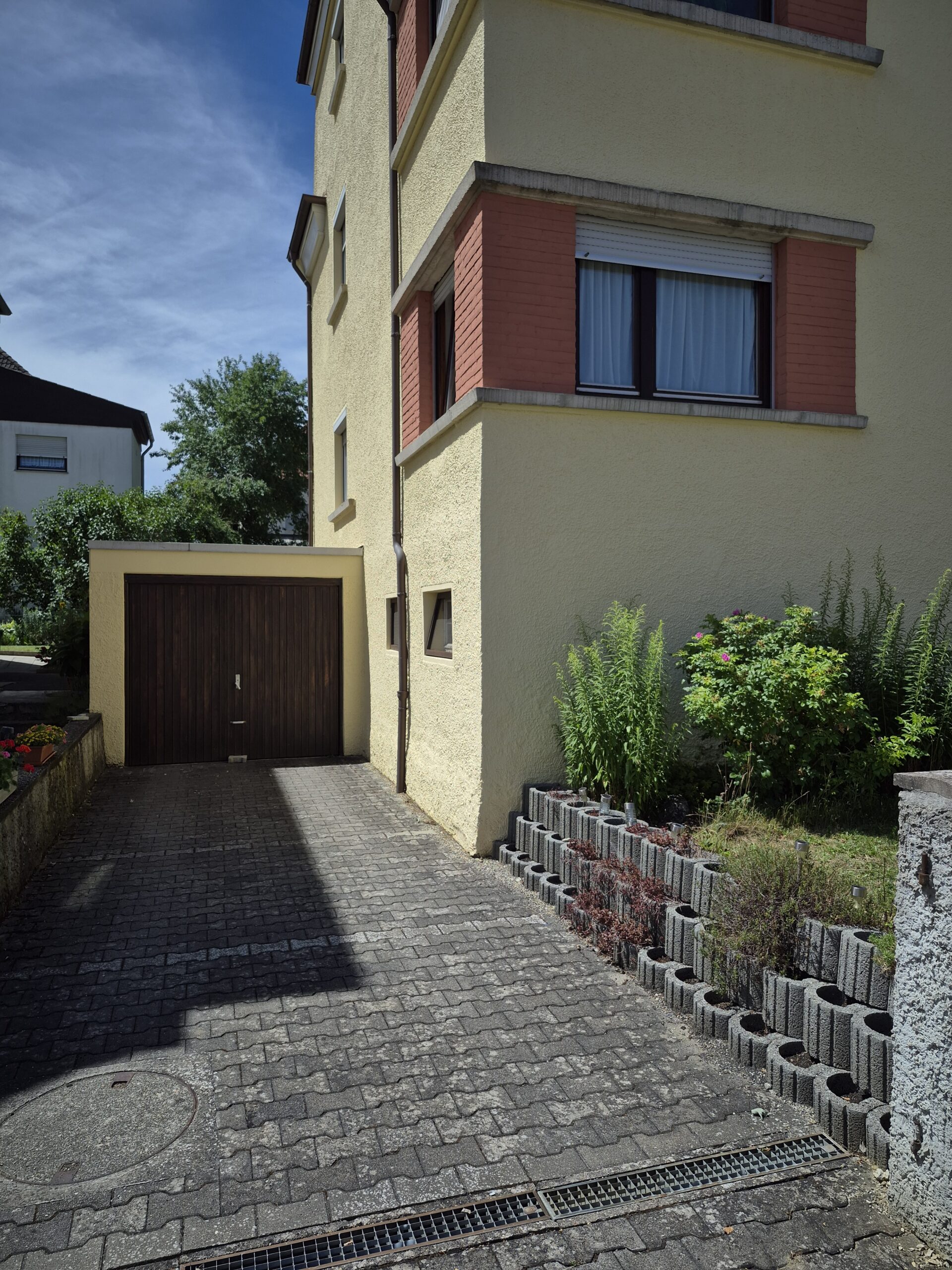 Garage+Zufahrt