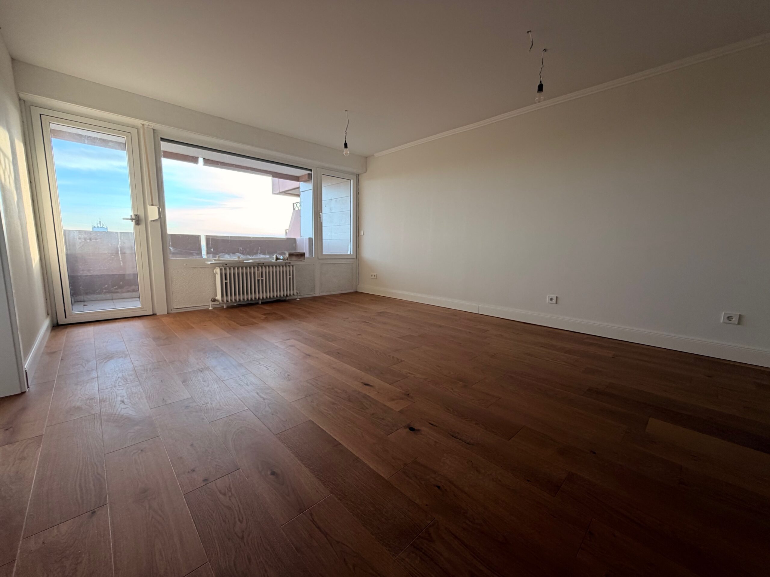 Essen und Ostbalkon