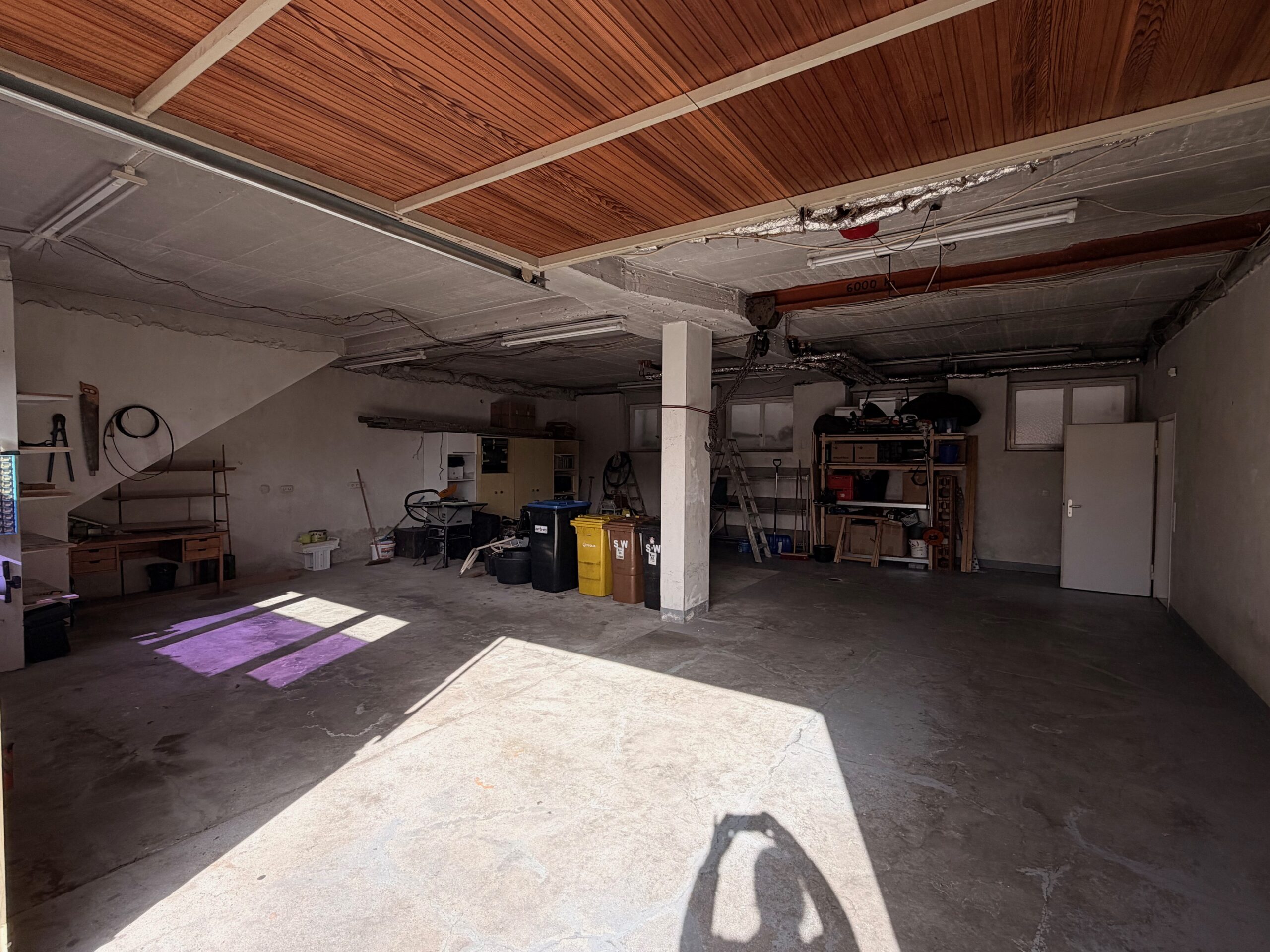 Garage mit Hebekran